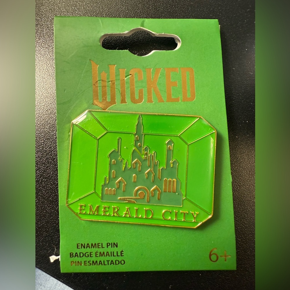 Loungefly Wicked Emerald City Enamel Pin NWT